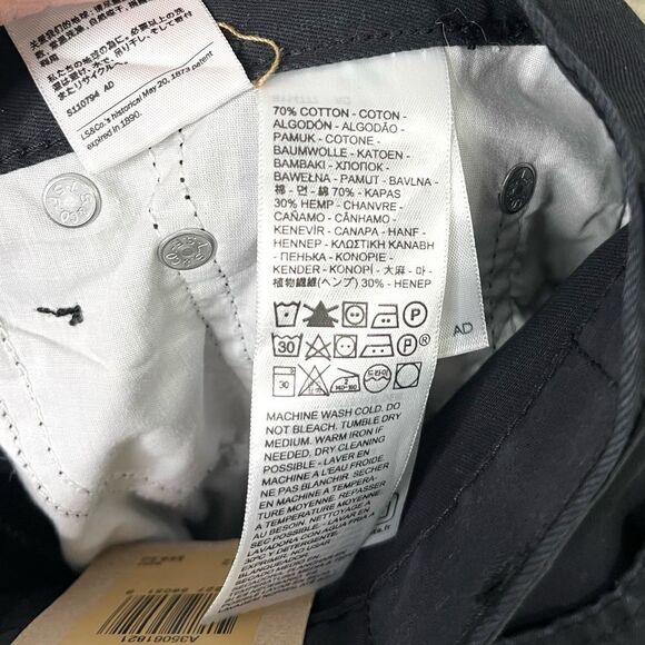 Levi’s Jeans Women’s 27x32 Black High-Waisted Mom NWT - Picture 4 of 9